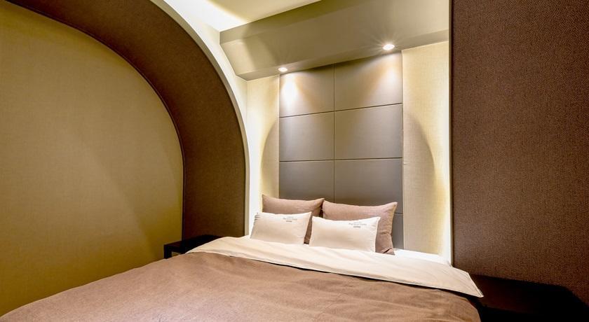 French Code Hotel Changwon Extérieur photo