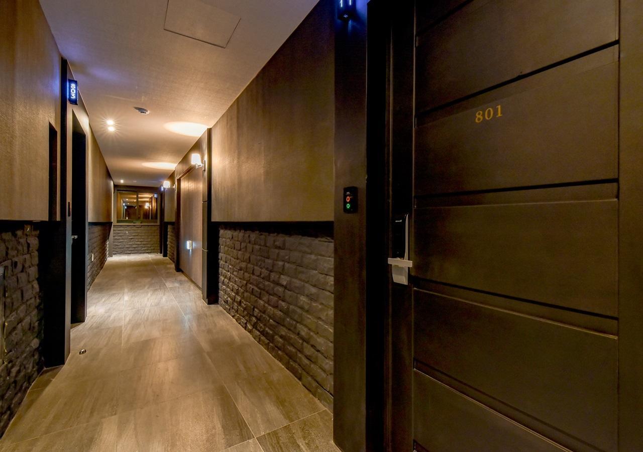 French Code Hotel Changwon Extérieur photo