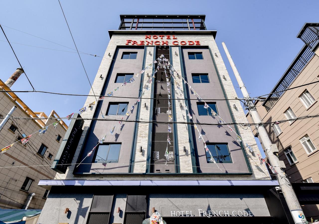 French Code Hotel Changwon Extérieur photo