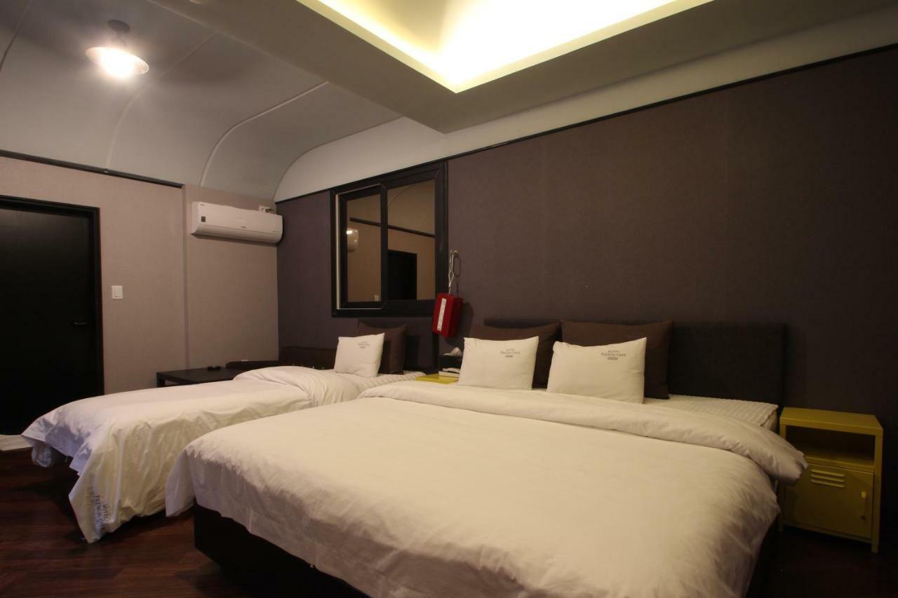French Code Hotel Changwon Extérieur photo