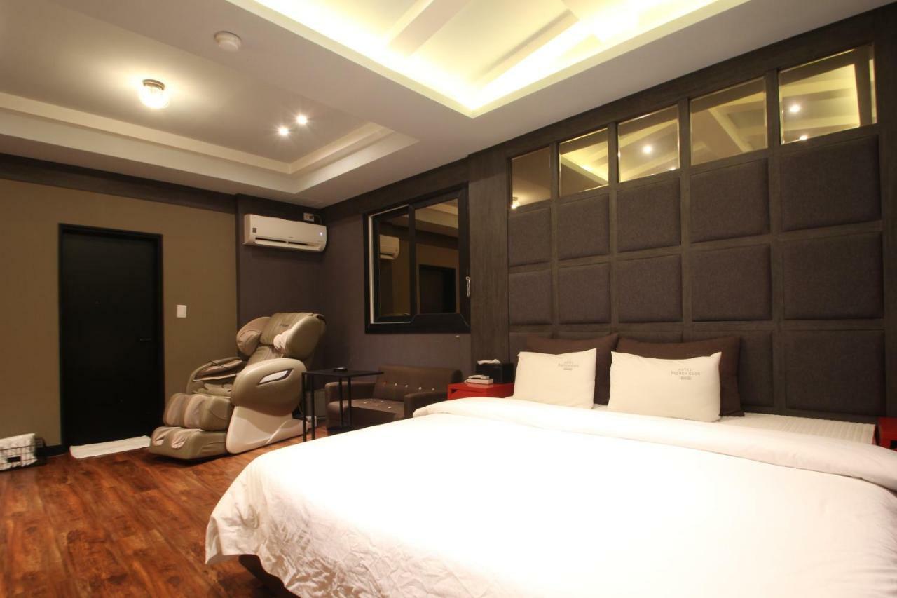 French Code Hotel Changwon Extérieur photo
